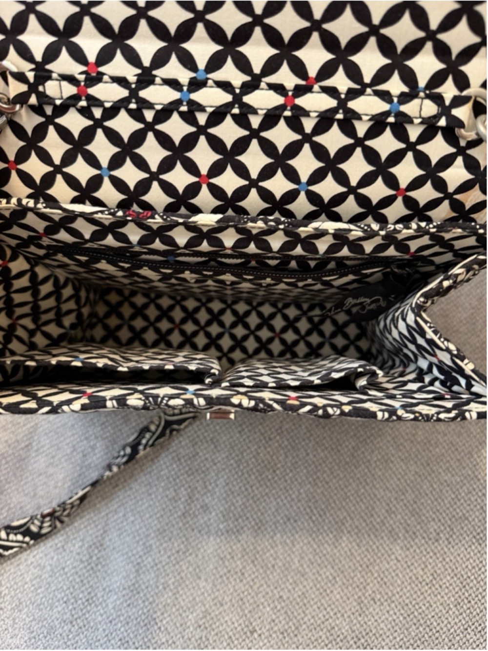 Vera Bradley Julia convertible crossbody bag in the retired Barcelona pattern - Picture 3 of 6